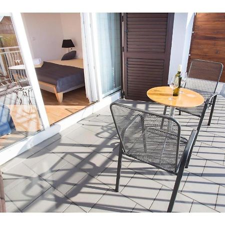 Lanterna Rooms Турань Экстерьер фото