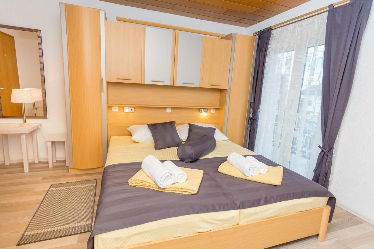 Lanterna Rooms Турань Экстерьер фото