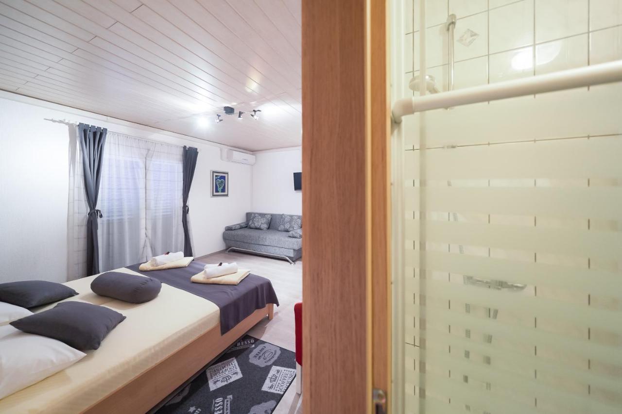 Lanterna Rooms Турань Экстерьер фото