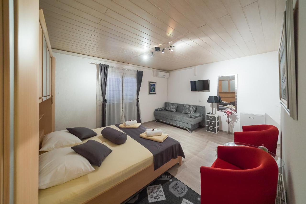 Lanterna Rooms Турань Экстерьер фото