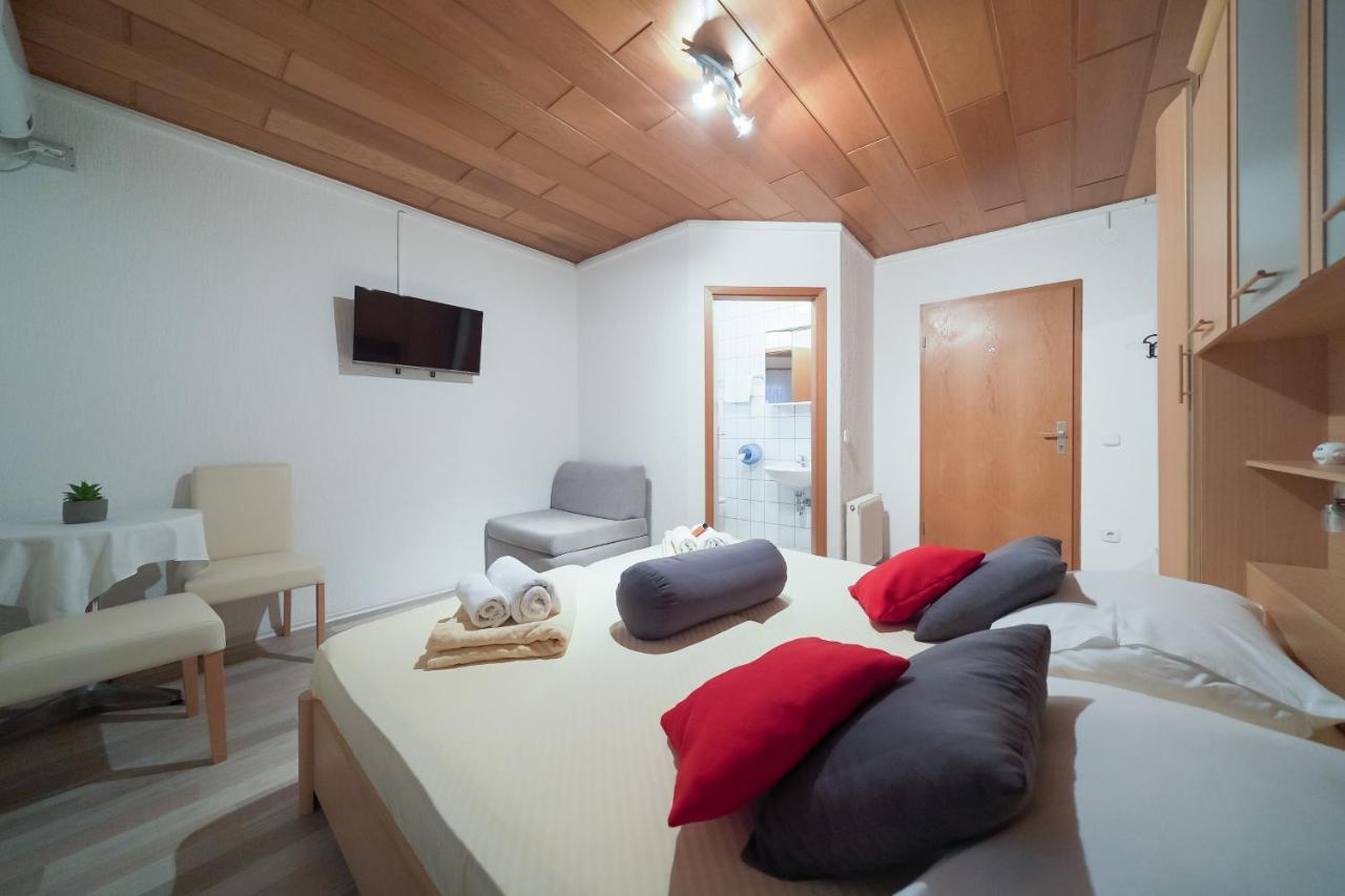 Lanterna Rooms Турань Экстерьер фото