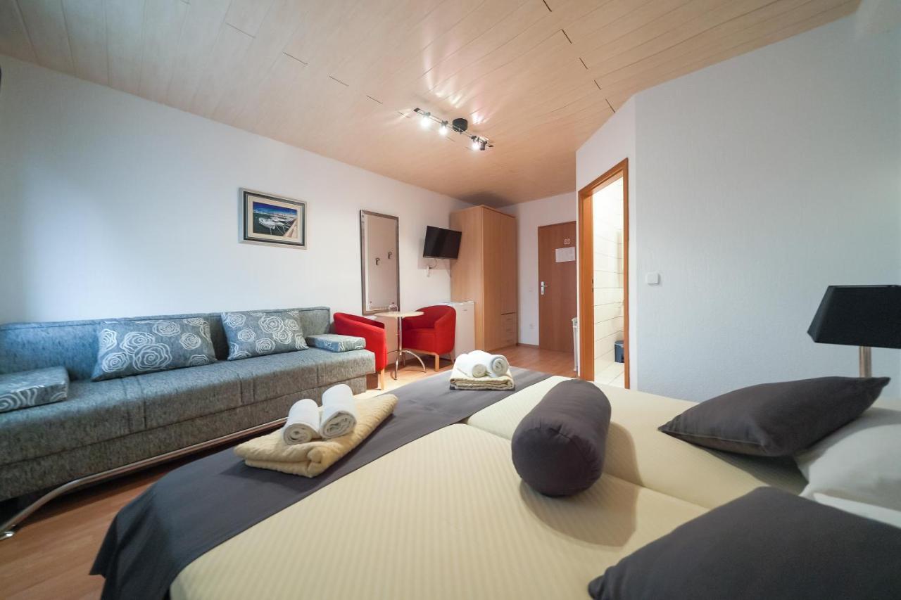 Lanterna Rooms Турань Экстерьер фото